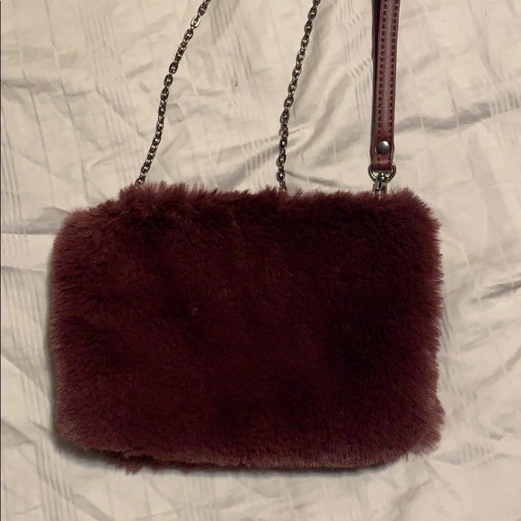 Fluffy Purse - Picture 7 of 9